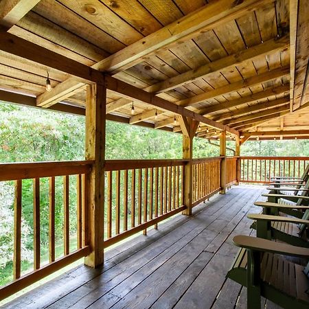 Forest Home Hot Tub Fire Pit Pool Table Піджен-Фордж Екстер'єр фото