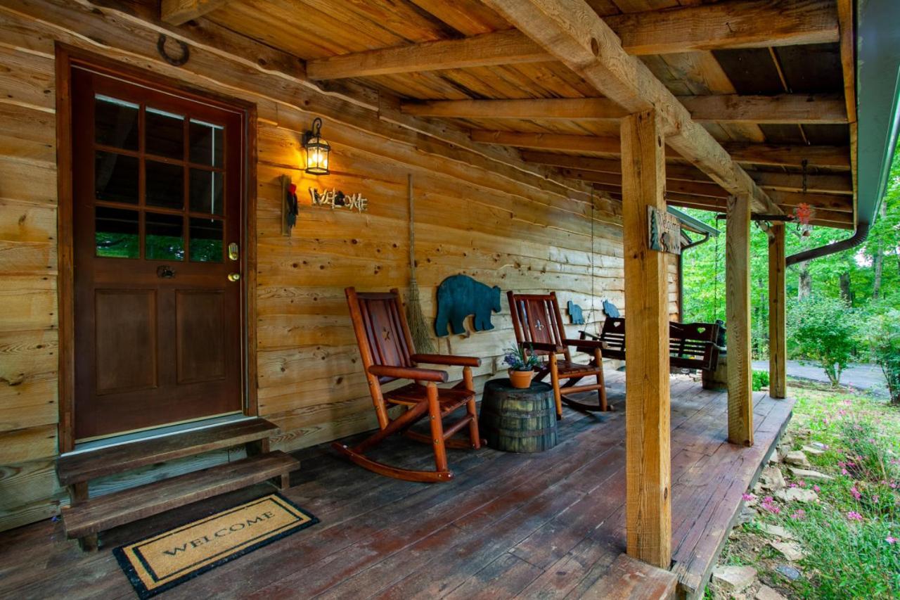 Forest Home Hot Tub Fire Pit Pool Table Піджен-Фордж Екстер'єр фото